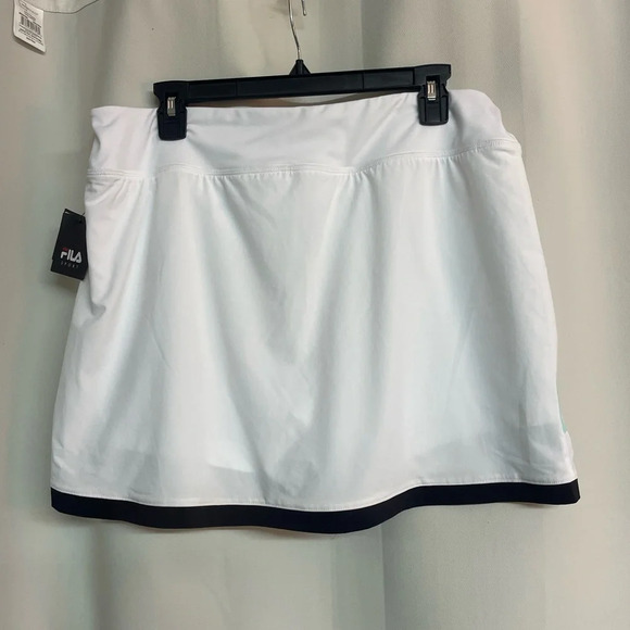 NWT Fila white skort pleaded front size large - Picture 4 of 7